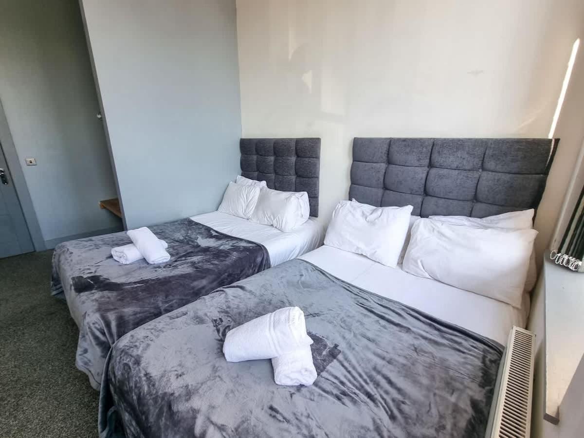 Centre Sleeps 14 By Superhost *
